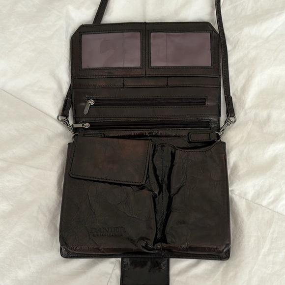 Danier Italian Leather crossbody Bag Brown Colour - Picture 6 of 10